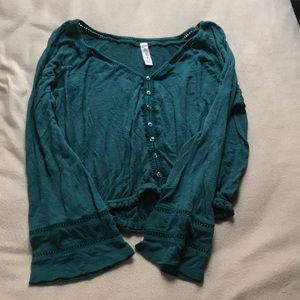 Green Long-Sleeved Crop